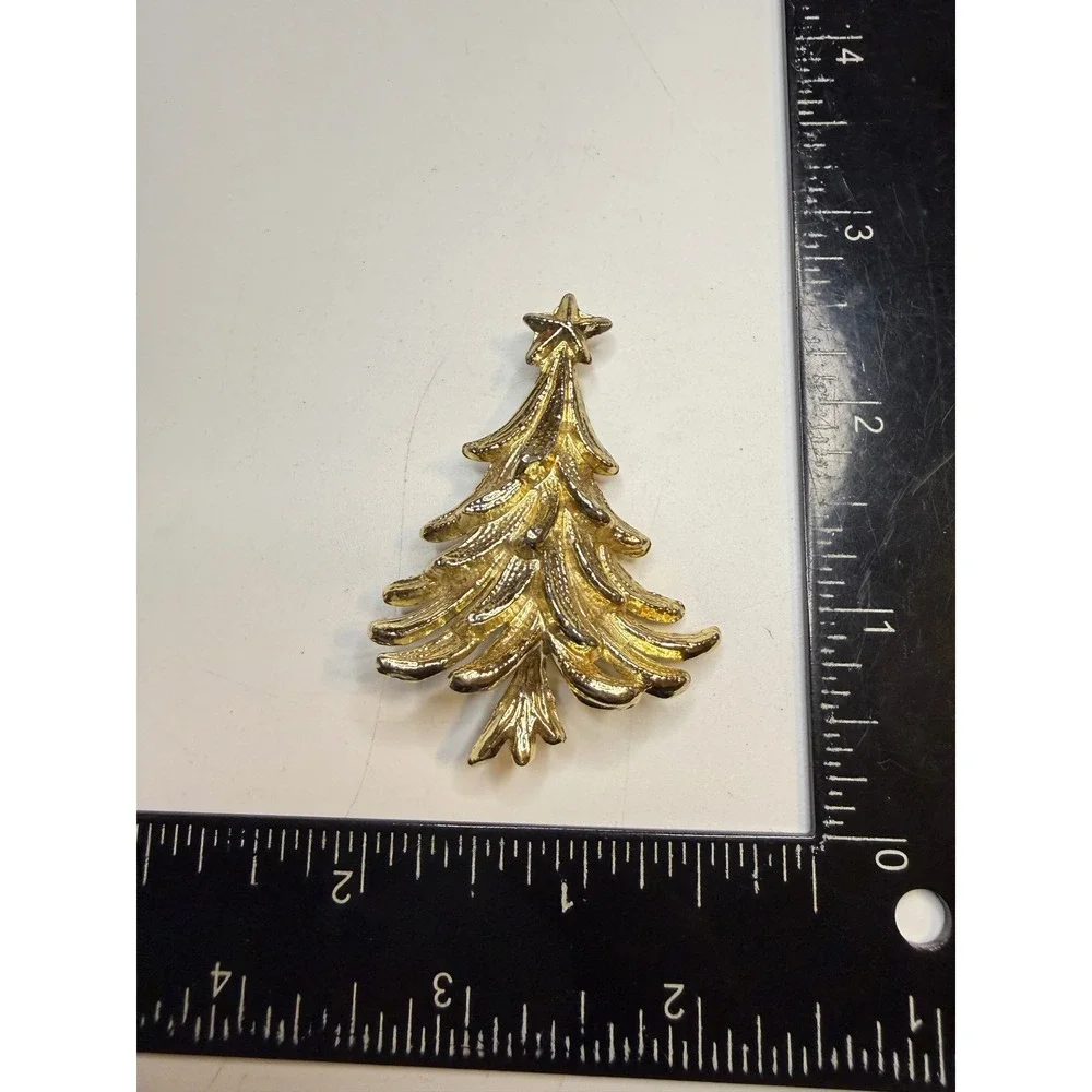 Gold Tone Christmas Tree Brooch Star Topper Textured Holiday Pin Jewelry